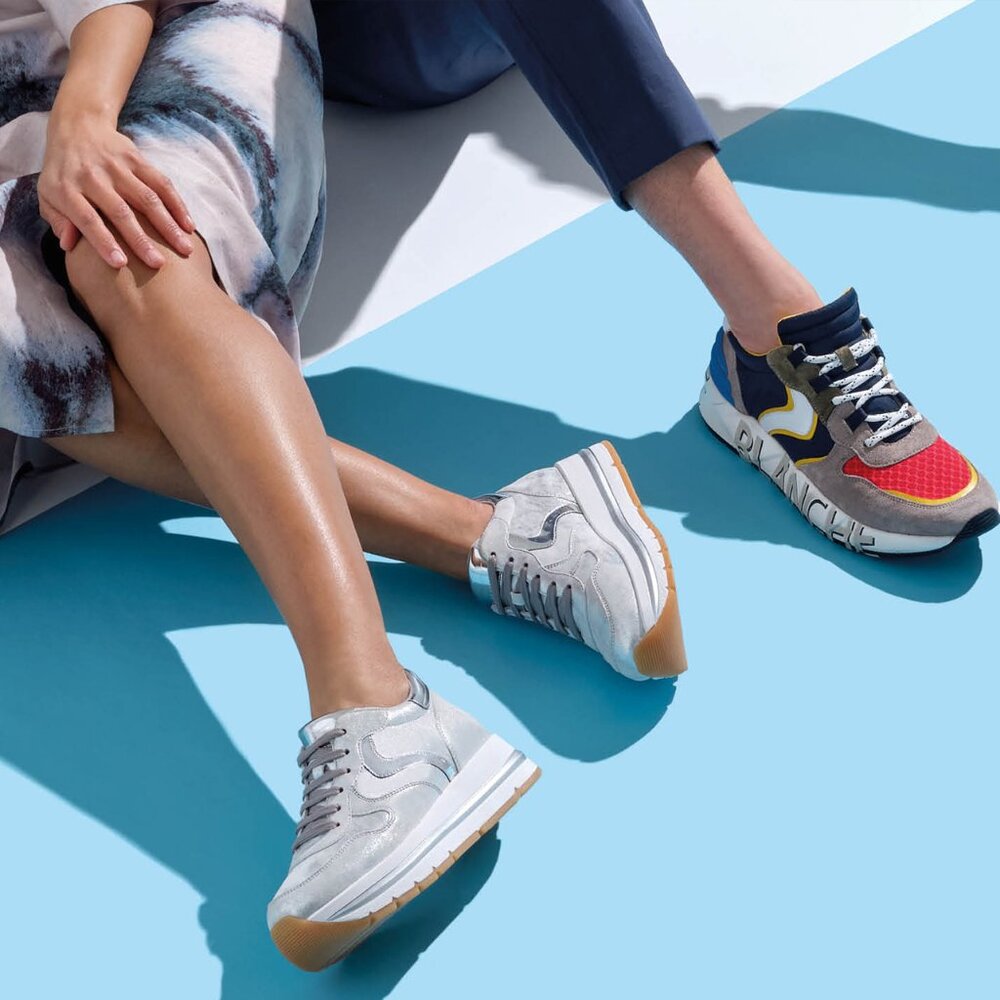 Voile Blanche Sneakers, Size 37, Silver/White laminated suede leather.